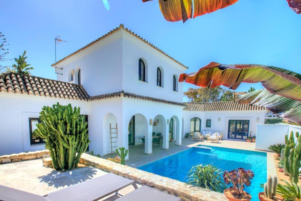 Villa Mas Tranquila - A Stylish Villa With Pool 150 M From The Beach Conil De La Frontera Ngoại thất bức ảnh